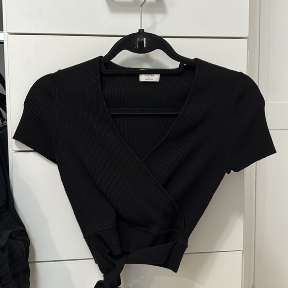 Aritzia Wilfred top - Picture 3 of 3